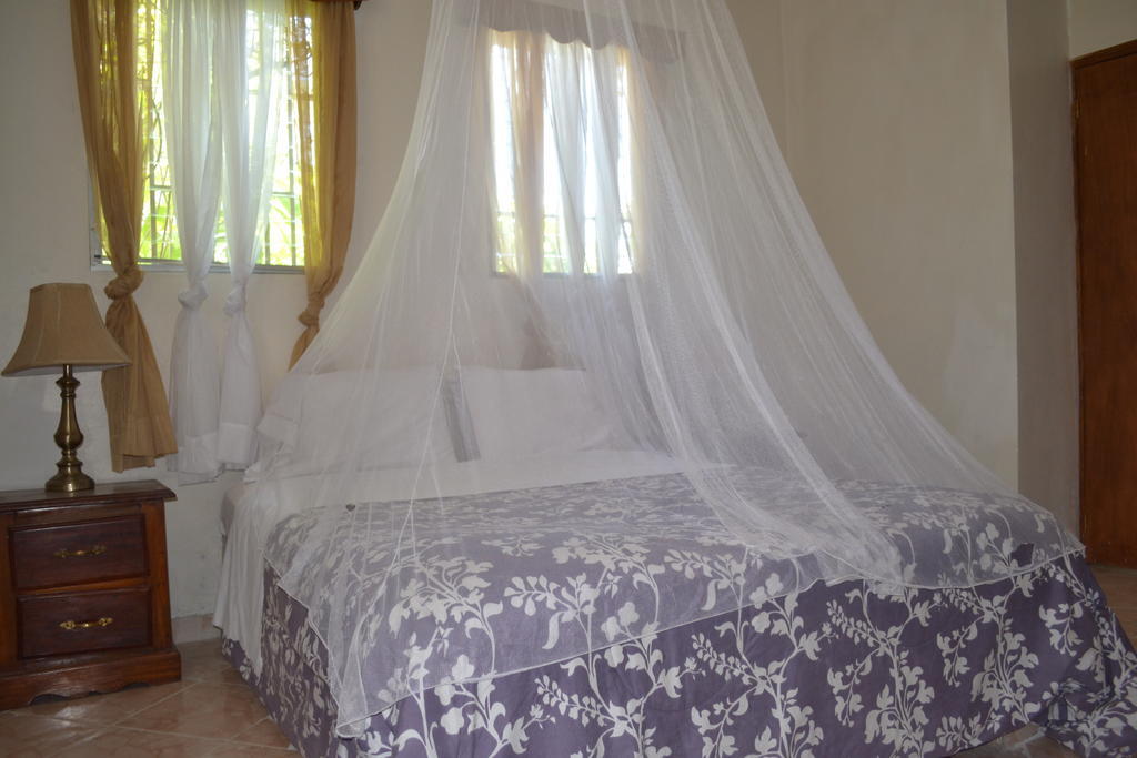 Pacot Breeze Hotel Musseau Pokoj fotografie